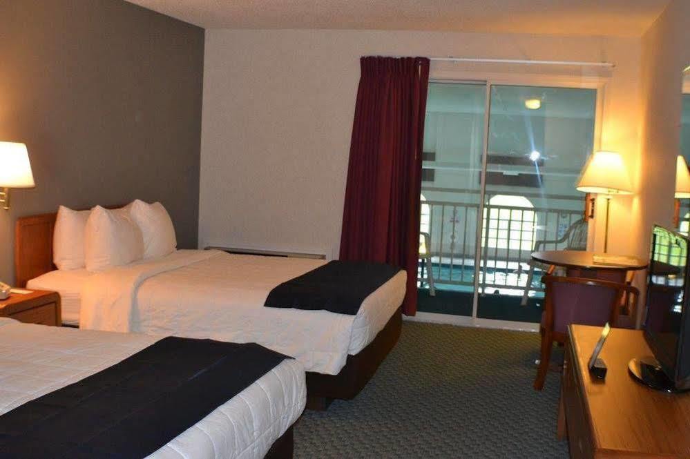 Dunes Express Inn And Suites Hart Экстерьер фото